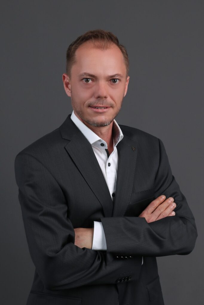 Portraitbild von Bernd Schübel